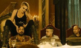 乳镇女巫3手机在线观看,魔幻冒险再启程，揭秘神秘女巫传奇！